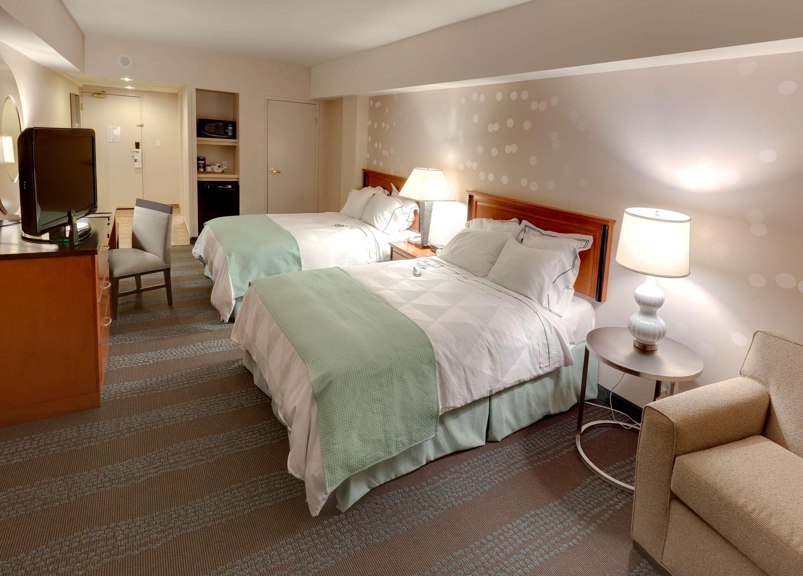 Niagara Fallsview Hotel & Suites Room photo